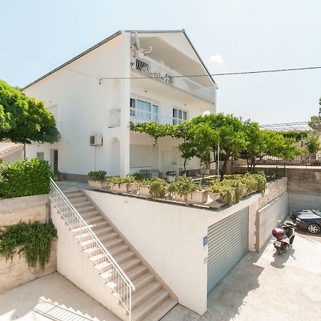 Modern Apartment Duće Екстериор снимка