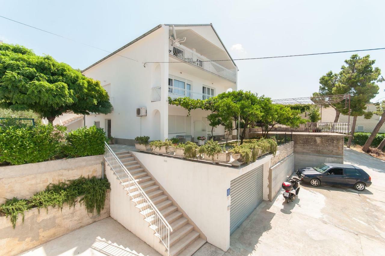 Modern Apartment Duće Екстериор снимка