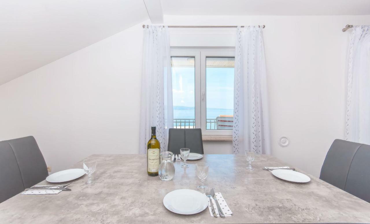 Modern Apartment Duće Екстериор снимка